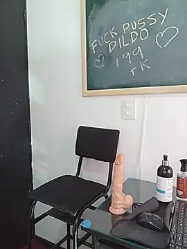 חדר צ'אט בשידור חי של melodyy_as