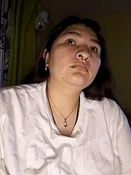 LauraHorny69's Live Chat Room