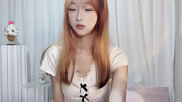 qingqing_love2025's Live Chat Room