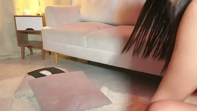 IvySanders Adlı Modelin Canlı Sohbet Odası