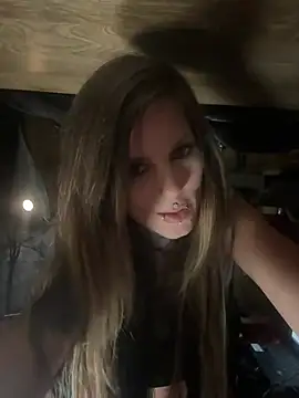 Živá chatovací místnost allymoon1369