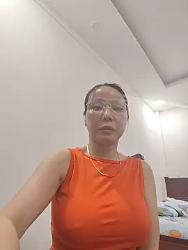 ห้องแชทสดของ Famrita