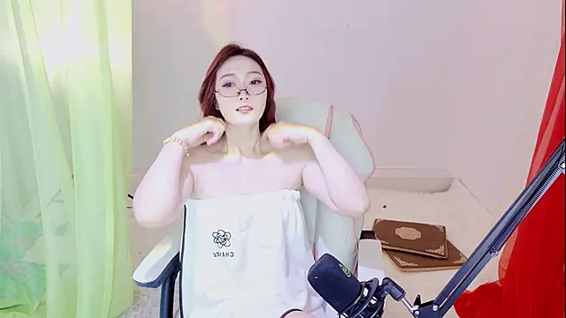 Chat soba uživo modela luna-168