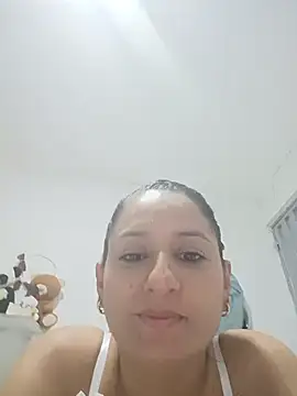Salvaje_ambitious Adlı Modelin Canlı Sohbet Odası