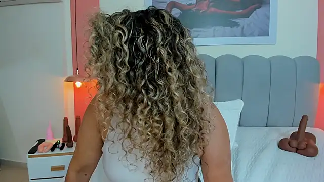 Sala de chat en directo de EmmaBoyd