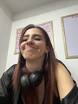elodie_rouge чат на живо