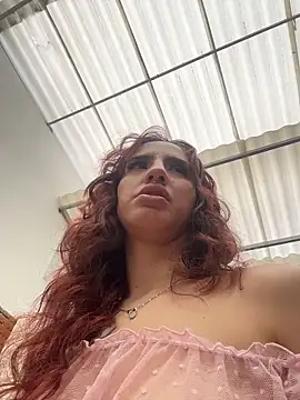 غرفة دردشة elodie_rouge المباشرة