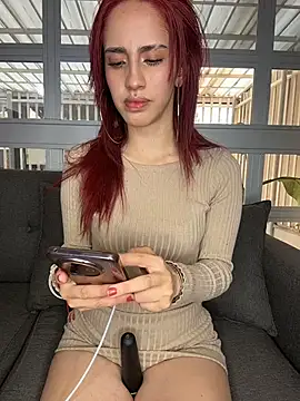 elodie_rouge লাইভ চ্যাট রুম