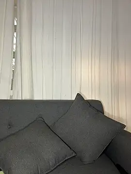 Chat soba uživo modela elodie_rouge