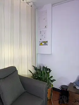 elodie_rougeのライブチャットルーム