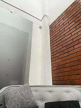 elodie_rouge – Naživo chatovacia miestnosť