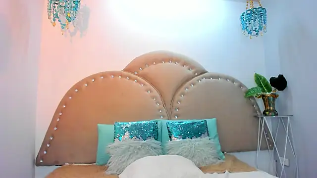 ห้องแชทสดของ nela_moretti