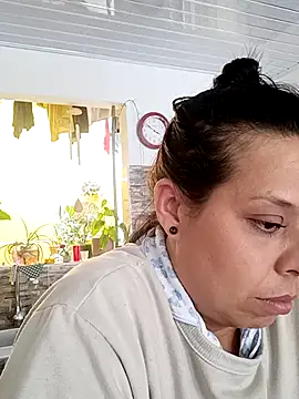 RossyAlvarez Adlı Modelin Canlı Sohbet Odası