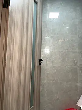 Cheating-wife Adlı Modelin Canlı Sohbet Odası