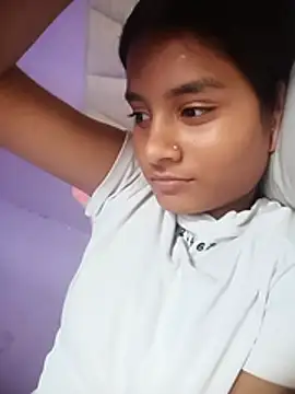 SANDHYAHOTKUMARI Adlı Modelin Canlı Sohbet Odası