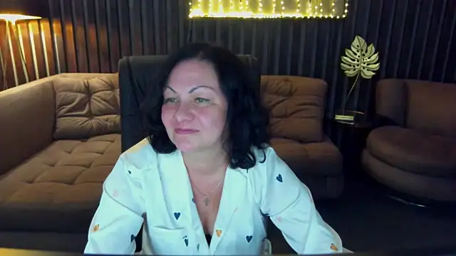 IrissMoon Adlı Modelin Canlı Sohbet Odası