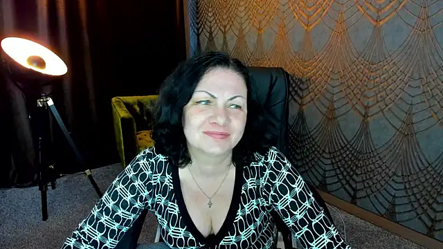 غرفة دردشة IrissMoon المباشرة