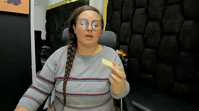 Sarah_Boobs_ élő chatszobája