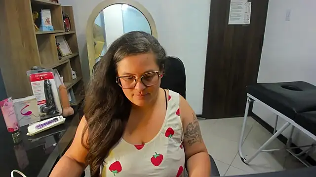 Sarah_Boobs_ Adlı Modelin Canlı Sohbet Odası