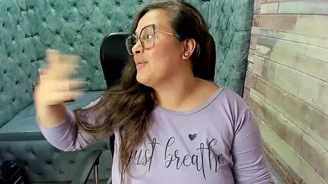 Živá chatovací místnost Sarah_Boobs_
