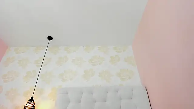 HANA_RUSSO Adlı Modelin Canlı Sohbet Odası