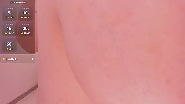 BellaThompsonX 现场聊天室