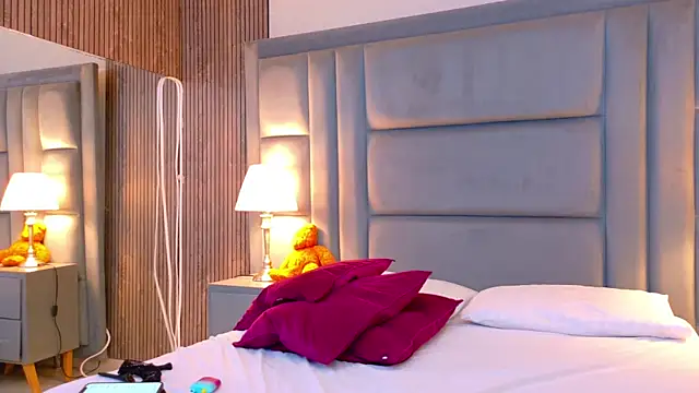 غرفة دردشة KendalFoxx المباشرة