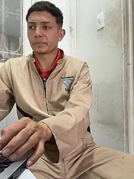 santiObrero чат на живо