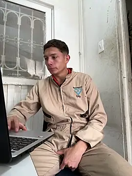 santiObrero Live chatroom