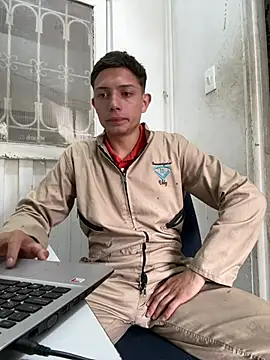 santiObrero – live chatrum