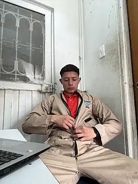 santiObrero Cameră chat live