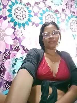 Yandris_1212 Adlı Modelin Canlı Sohbet Odası