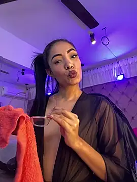 Živý XXX chat Auri__