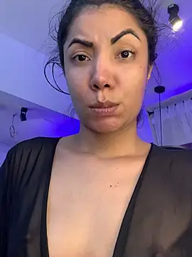 Auri__ Live Chatraum