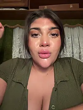 Sala de chat ao vivo de MinaKhalina