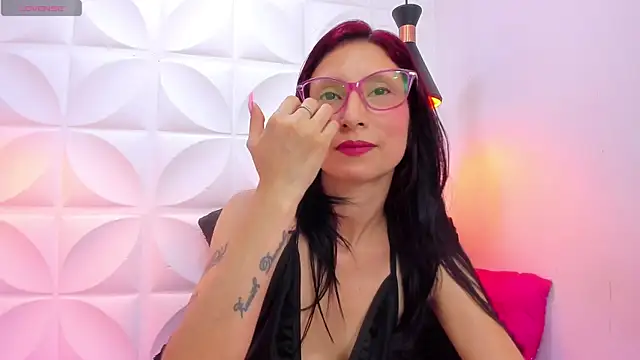 Sala de chat ao vivo de zaira_skinny