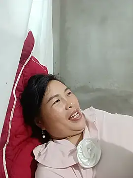 nana_nana99's Live Chat Room
