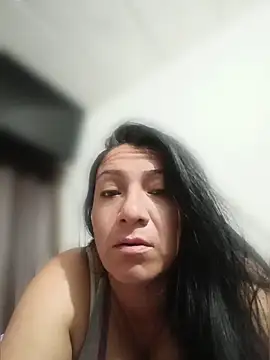 Katysaez Adlı Modelin Canlı Sohbet Odası