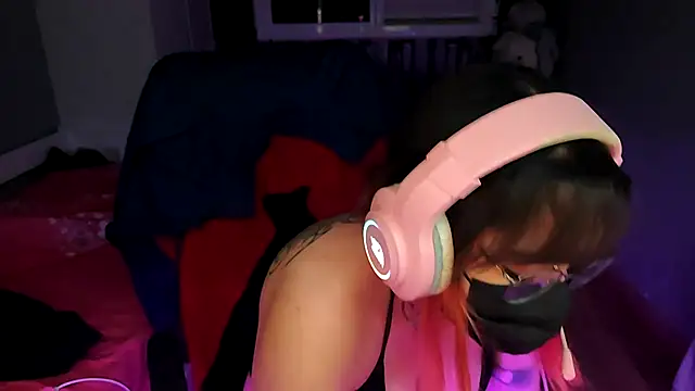 Sala de chat en directo de Lucyiy_