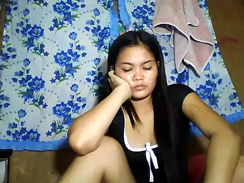 Živá chatovací místnost PinaySkinnyJust18