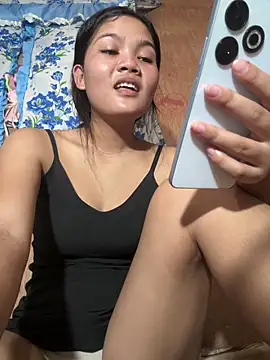 PinaySkinnyJust18 Live Chatraum