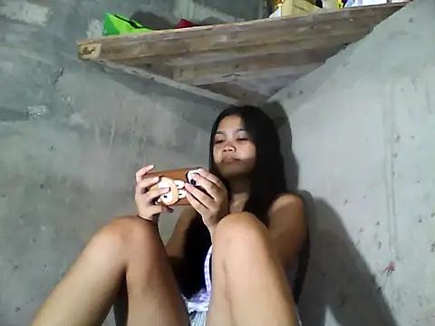 PinaySkinnyJust18 Cameră chat live