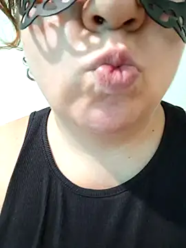 Chat soba uživo modela delikizinbiri