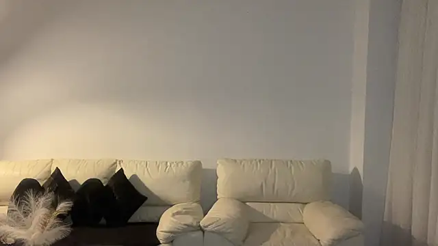 RoxelleSilvara69 Live chatroom
