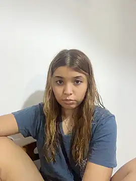 baddieasiantv Adlı Modelin Canlı Sohbet Odası