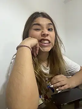 Sala de chat en directo de baddieasiantv