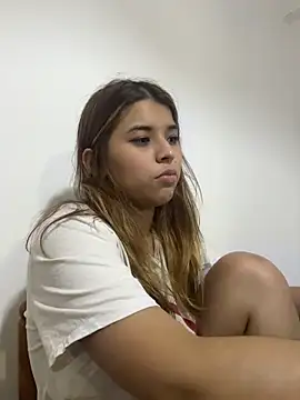 חדר צ'אט בשידור חי של baddieasiantv