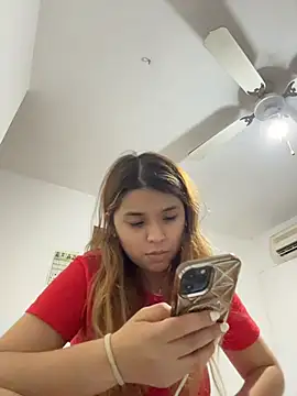 baddieasiantv Adlı Modelin Canlı Sohbet Odası