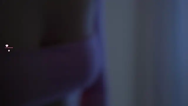 חדר צ'אט בשידור חי של TenaTretina