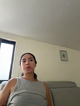 Phòng Chat Trực Tiếp JuliaaVega
